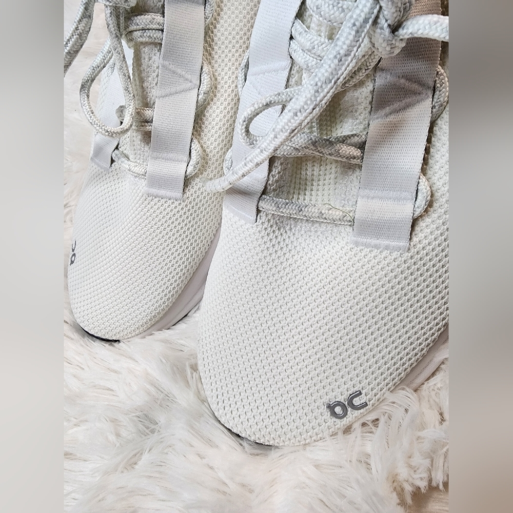 ON Running Cloudeasy NWOT Size 9 Mens - Picture 13 of 14